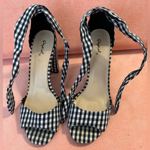 Platform Heel Ankle Tie - Black and White Gingham - Women’s Size 10 - Picture 1 of 8